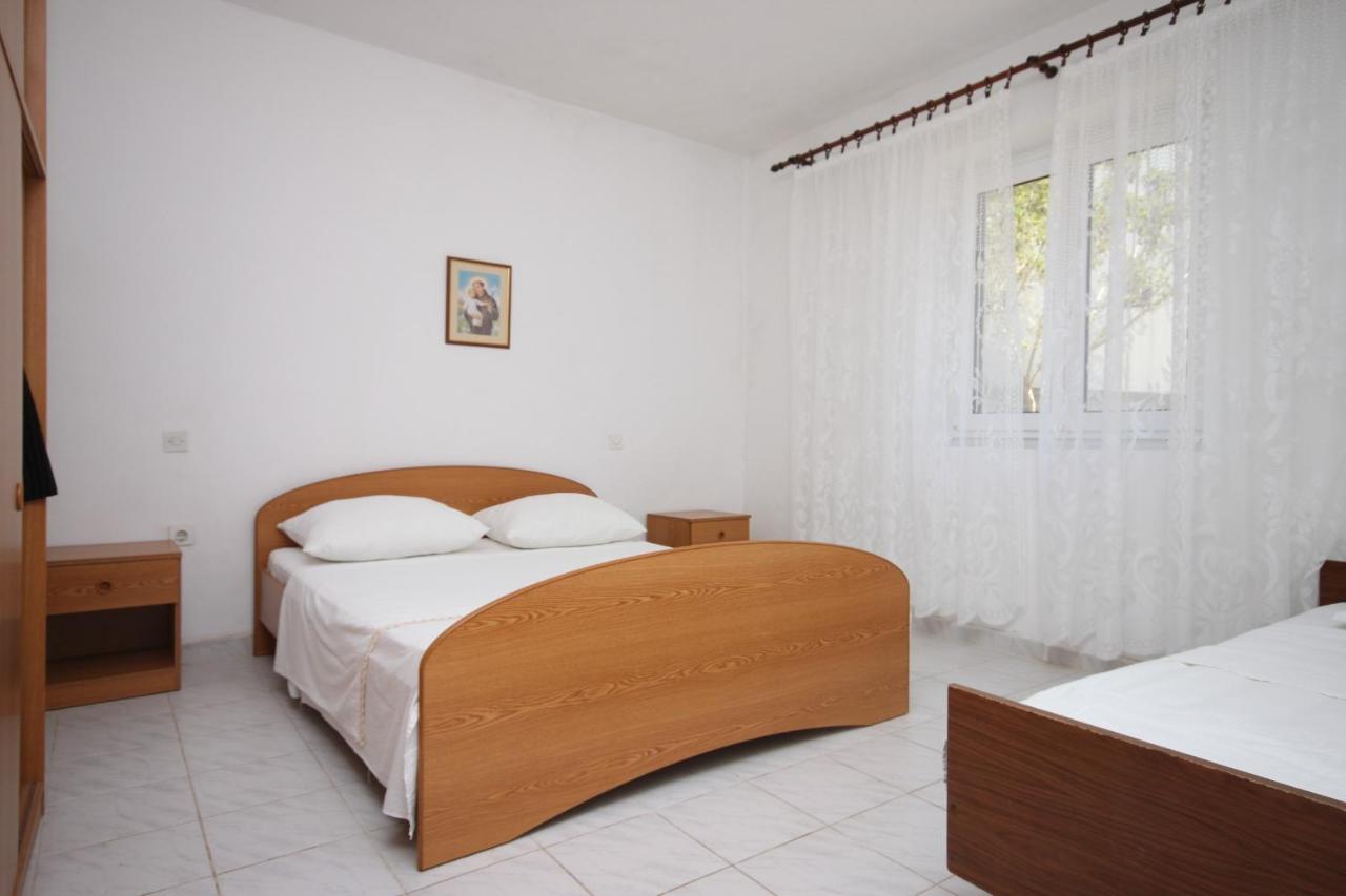 Apartments By The Sea Kustici, Pag - 6355 Kustići Exterior foto